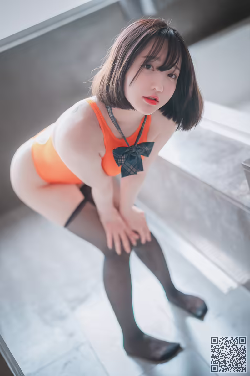 萌妹子、孙乐乐、湿身