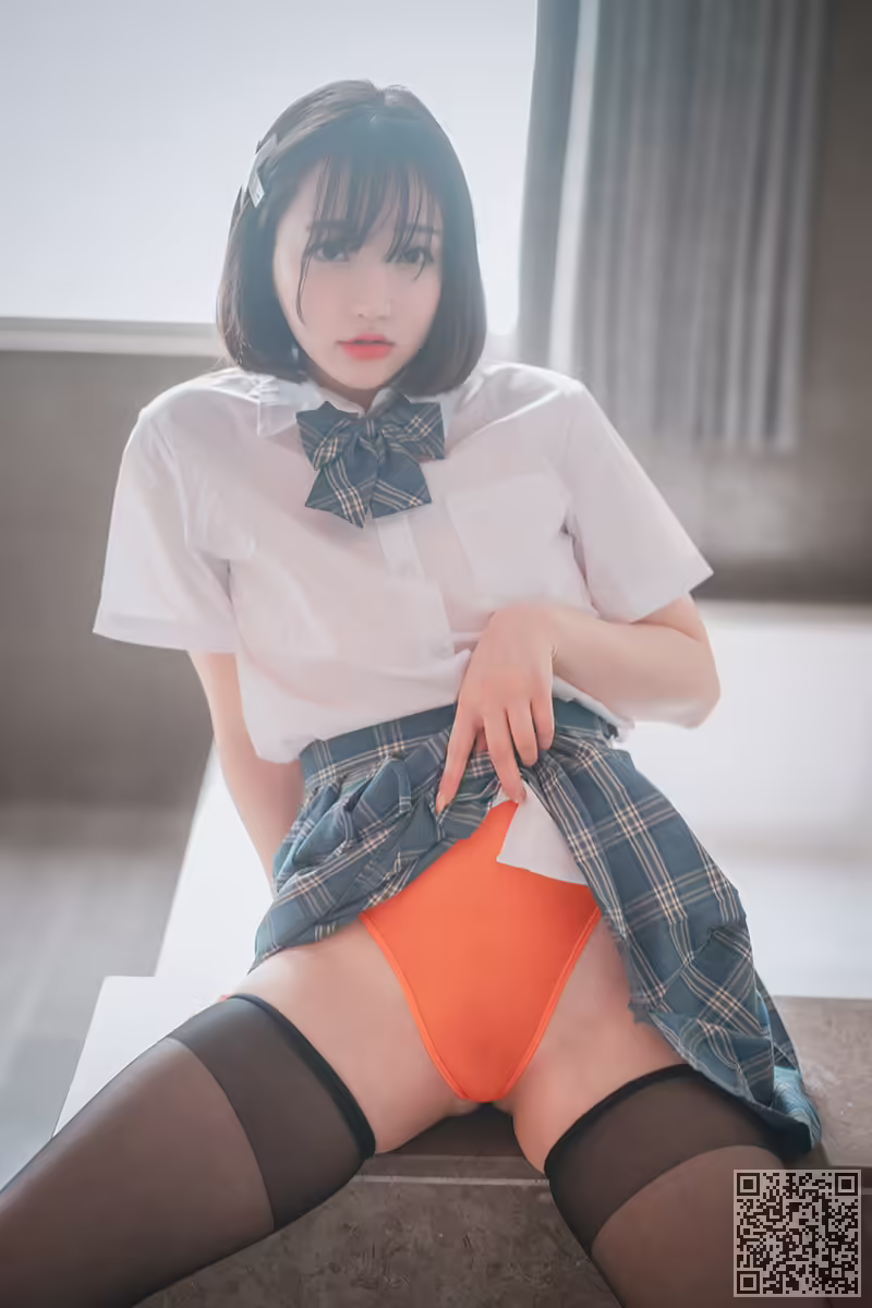 萌妹子、孙乐乐、湿身