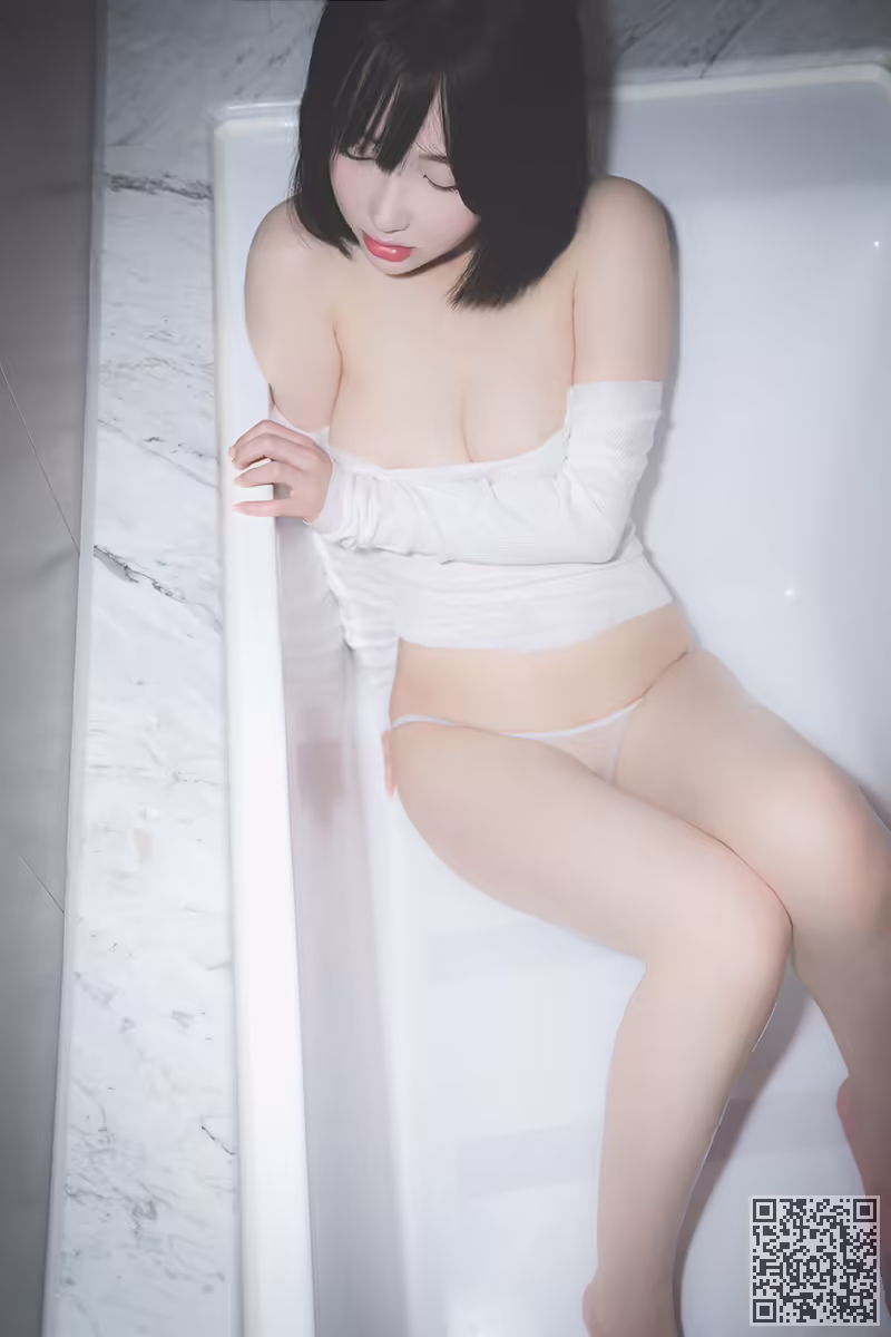 萌妹子、孙乐乐、湿身