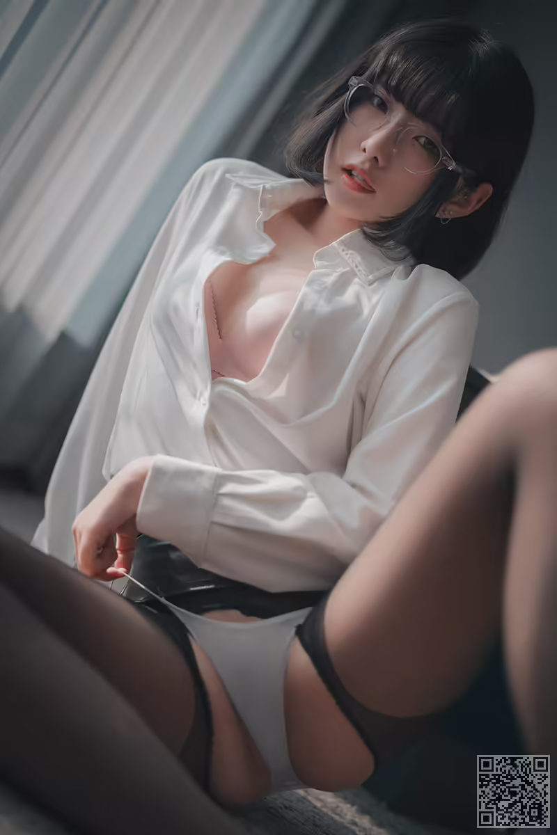 韩国美女、Sonson、黑丝、翘臀