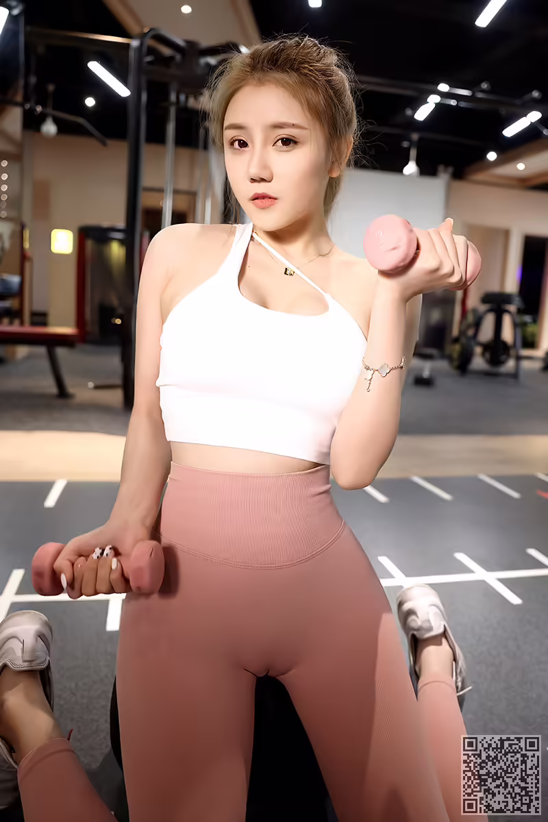 气质美女、夏西