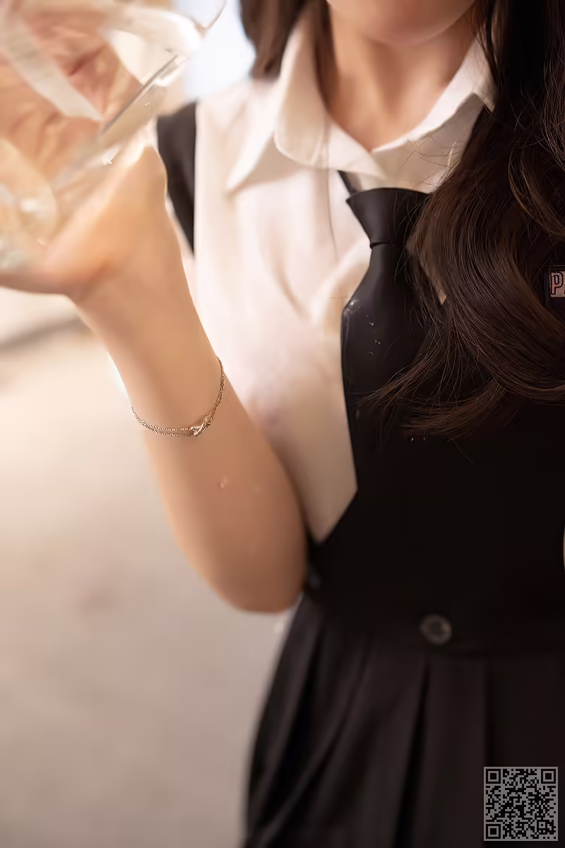 女仆、芝芝、嬉戏