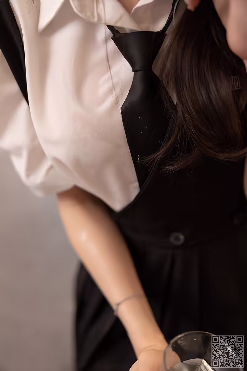 女仆、芝芝、嬉戏