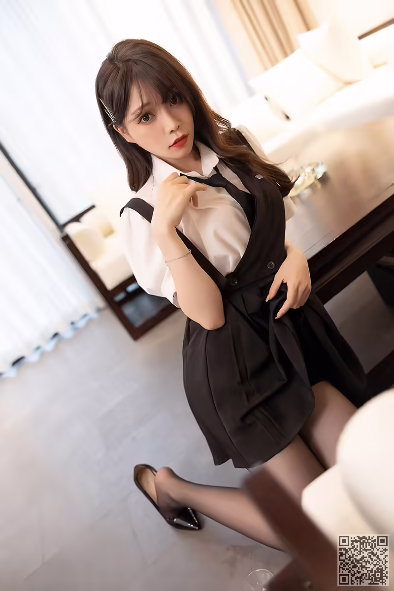 女仆、芝芝、嬉戏