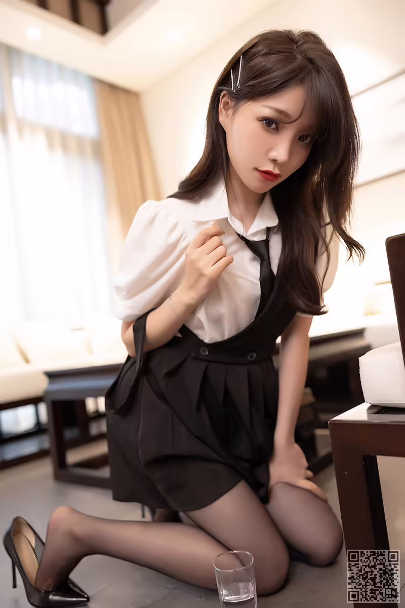 女仆、芝芝、嬉戏