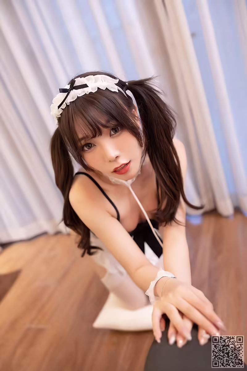 女仆、芝芝、嬉戏