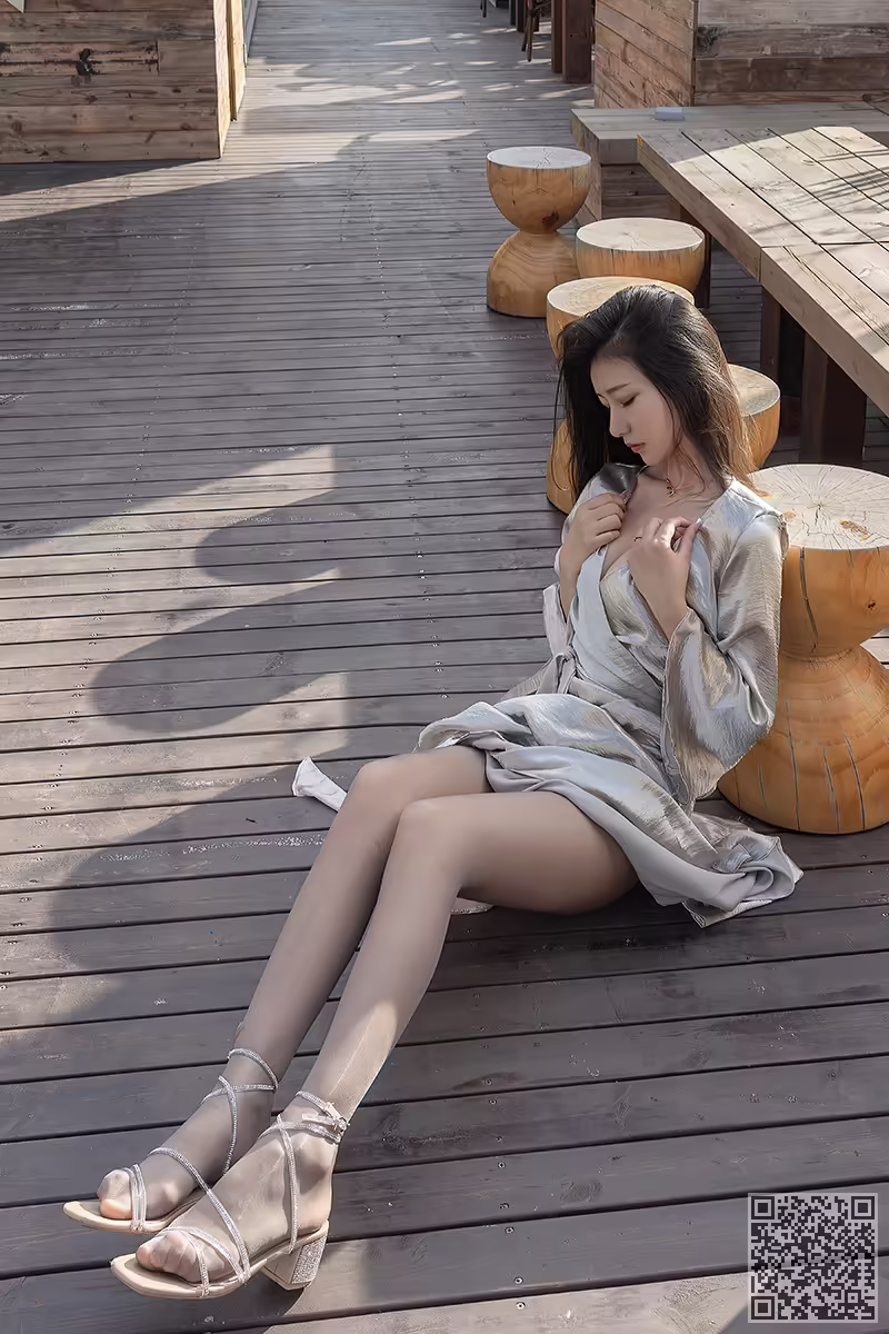 女神、熊小诺、户外写真、丝袜、美腿