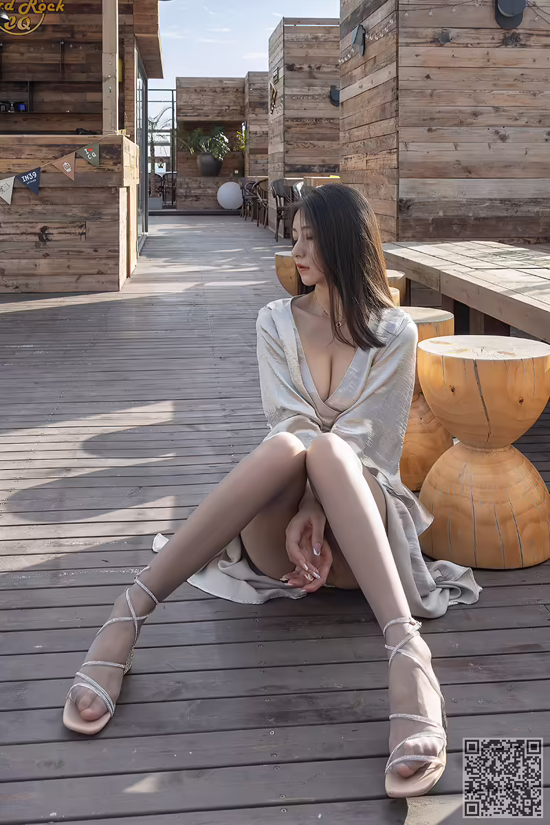 女神、熊小诺、户外写真、丝袜、美腿