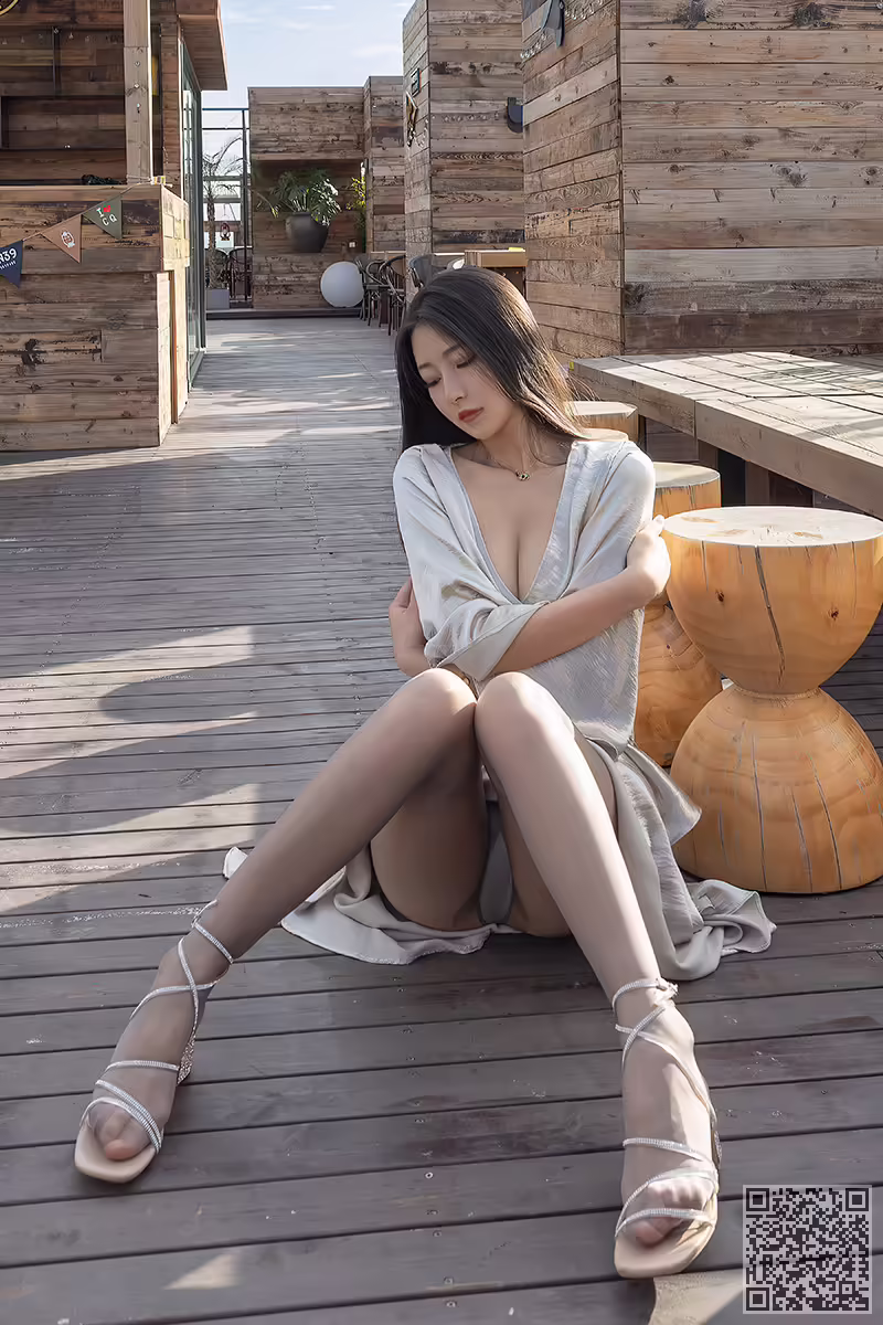 女神、熊小诺、户外写真、丝袜、美腿