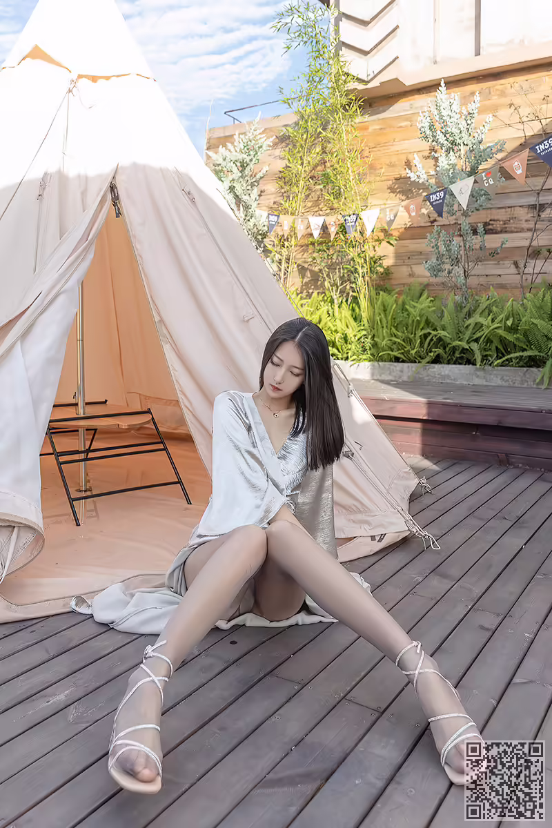 女神、熊小诺、户外写真、丝袜、美腿