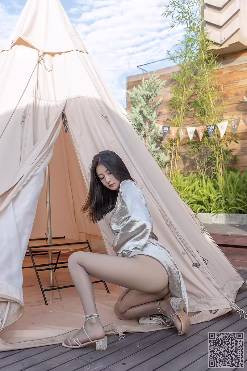 女神、熊小诺、户外写真、丝袜、美腿