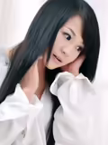皮肤光滑美丽的阳光美丽的女孩拥有艺术写真照