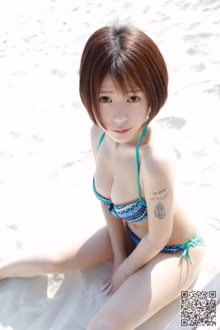 学生妹、艾莉、湿身、美乳