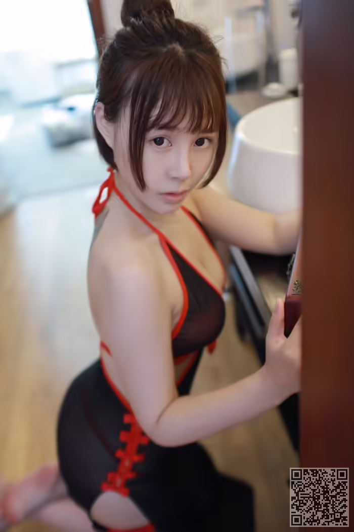 学生妹、艾莉、湿身、美乳