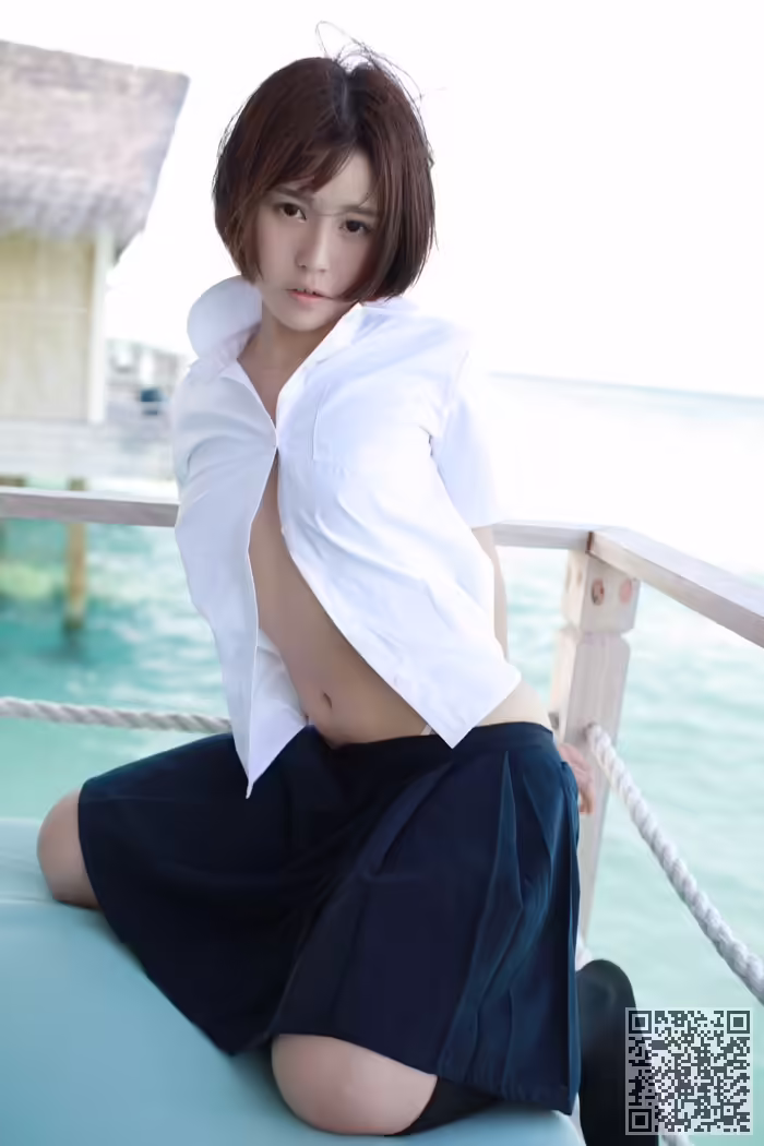 学生妹、艾莉、湿身、美乳