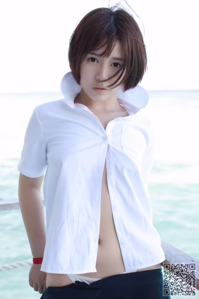学生妹、艾莉、湿身、美乳