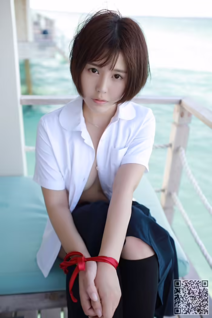 学生妹、艾莉、湿身、美乳