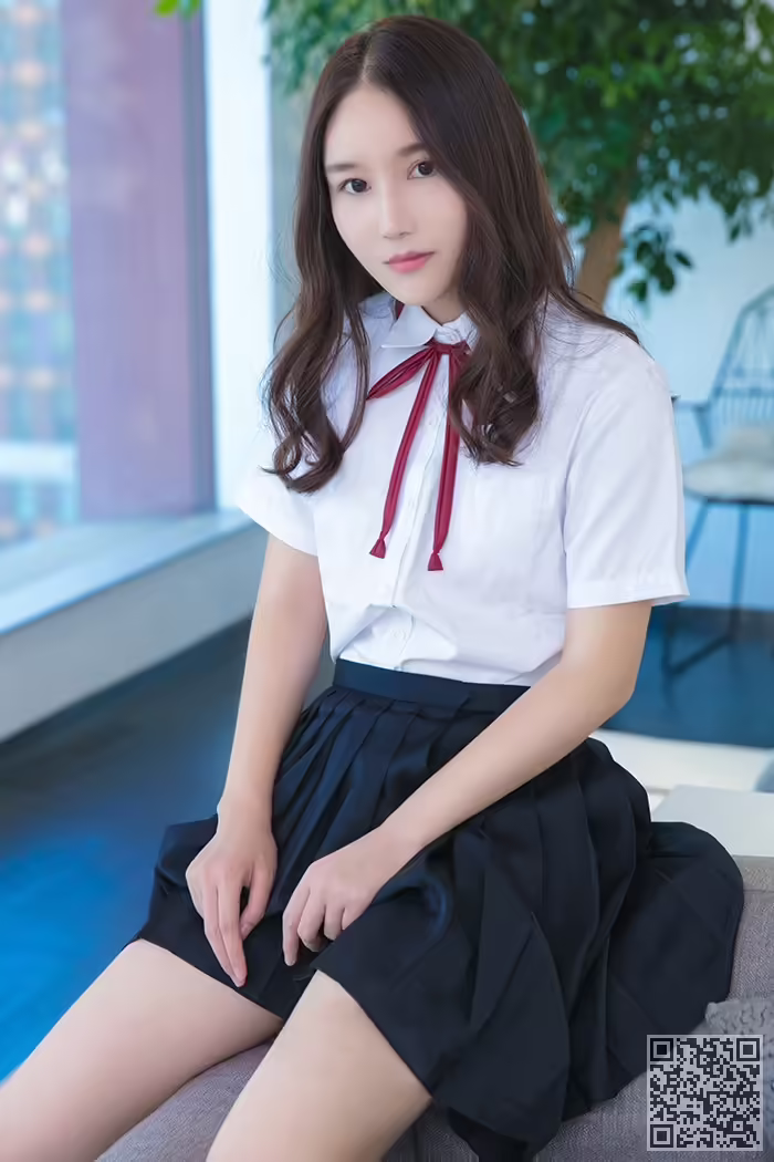 妹子、魏扭扭、制服