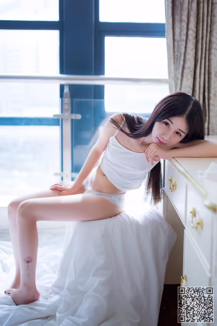 邻家女孩、酥胸、美臀