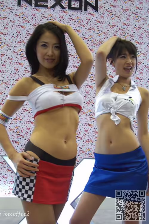 美女车模