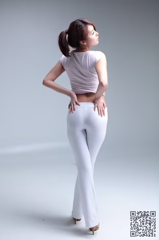 性感车模、李舒情