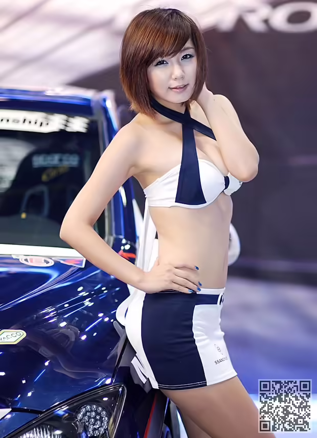 美女车模