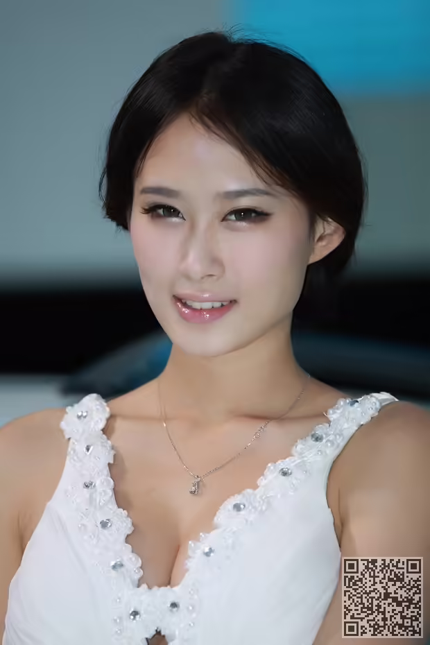宝马车模、美腿