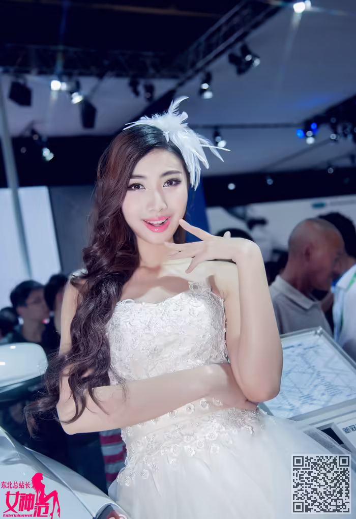 美女、车模