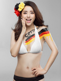 女演员,一位黄化身足球宝贝