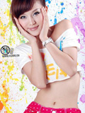 美丽性感的画家美