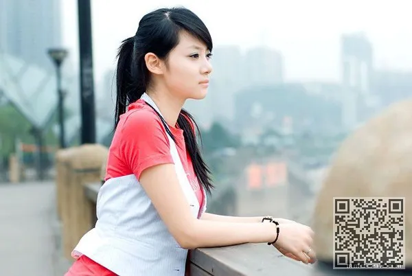 Wen-ting阳光纯净而美丽的校园