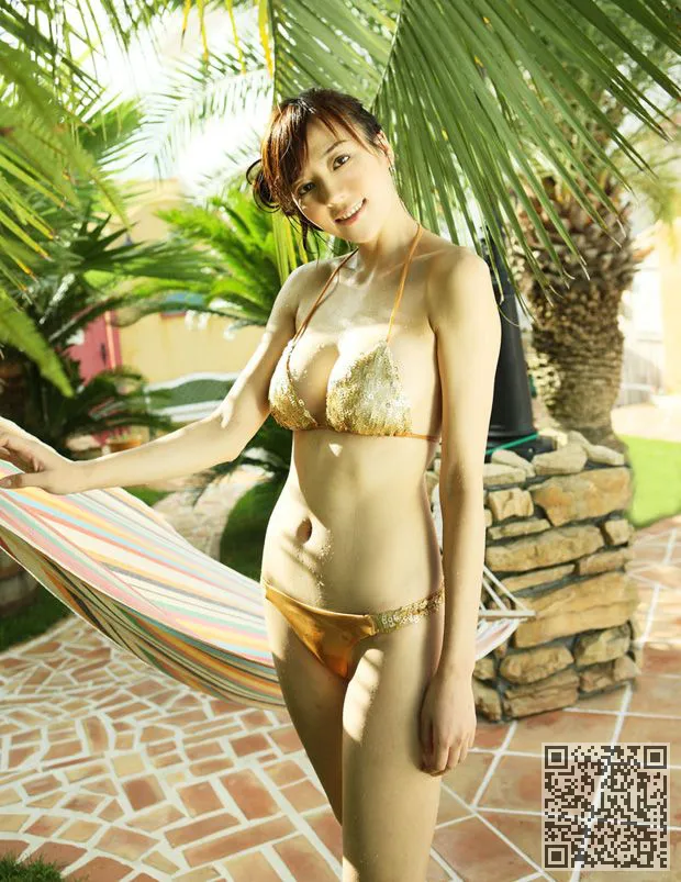 性感尤物亚信论坛周最新高清照片、周伟童、性感美女
