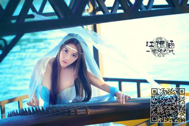 中韩混血美女江伊涵 洛丽塔《倾城》写真