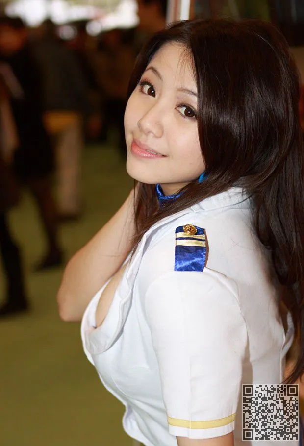 香港和台湾香料主机杨毅mai性感的表演、杨伊湄