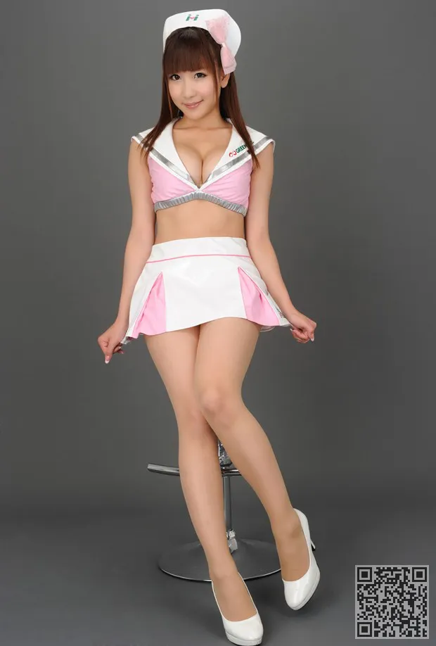 日本制服美娇娘秋叶ちひろ玩性感、性感