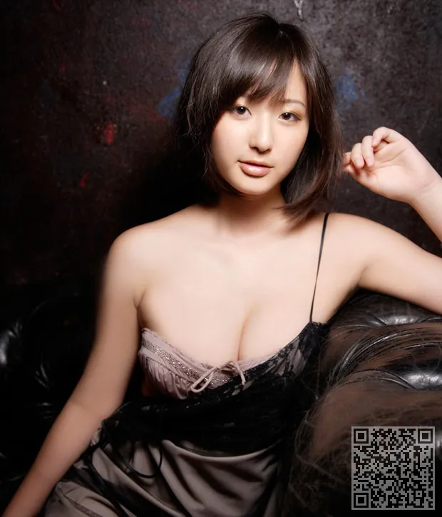 超性感模特村上友梨新片秀美胸