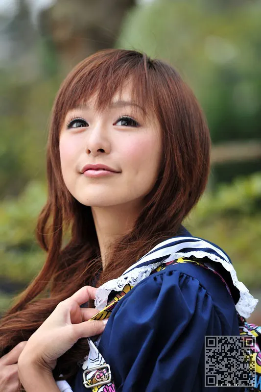 小活泼–水手服美眉