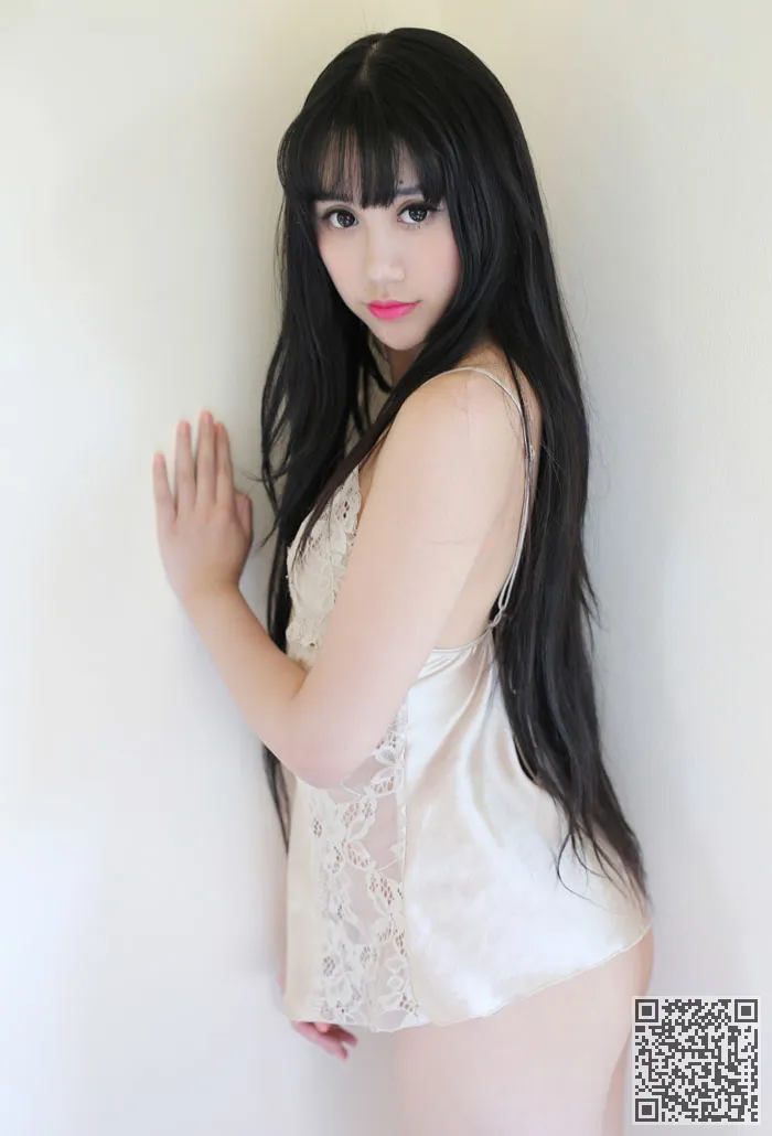 性感mm杨晓青儿光滑美背雪白无暇