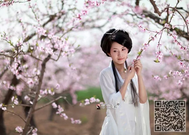 桃花深处惊险美丽娇娘