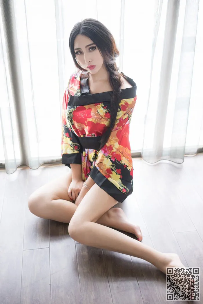 孟圣红狐狸纹身女孩赢得你的眼球、孟狐狸、纹身女郎、骚红