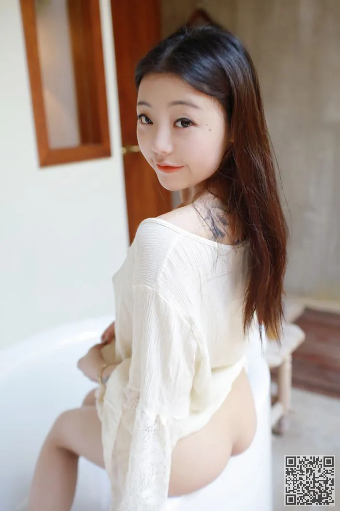 激励措施外凸女孩贝拉读玩射击角度、佘贝拉、激凸、看点、萝莉
