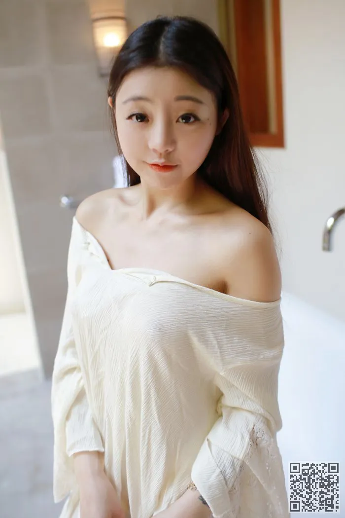 激励措施外凸女孩贝拉读玩射击角度、佘贝拉、激凸、看点、萝莉