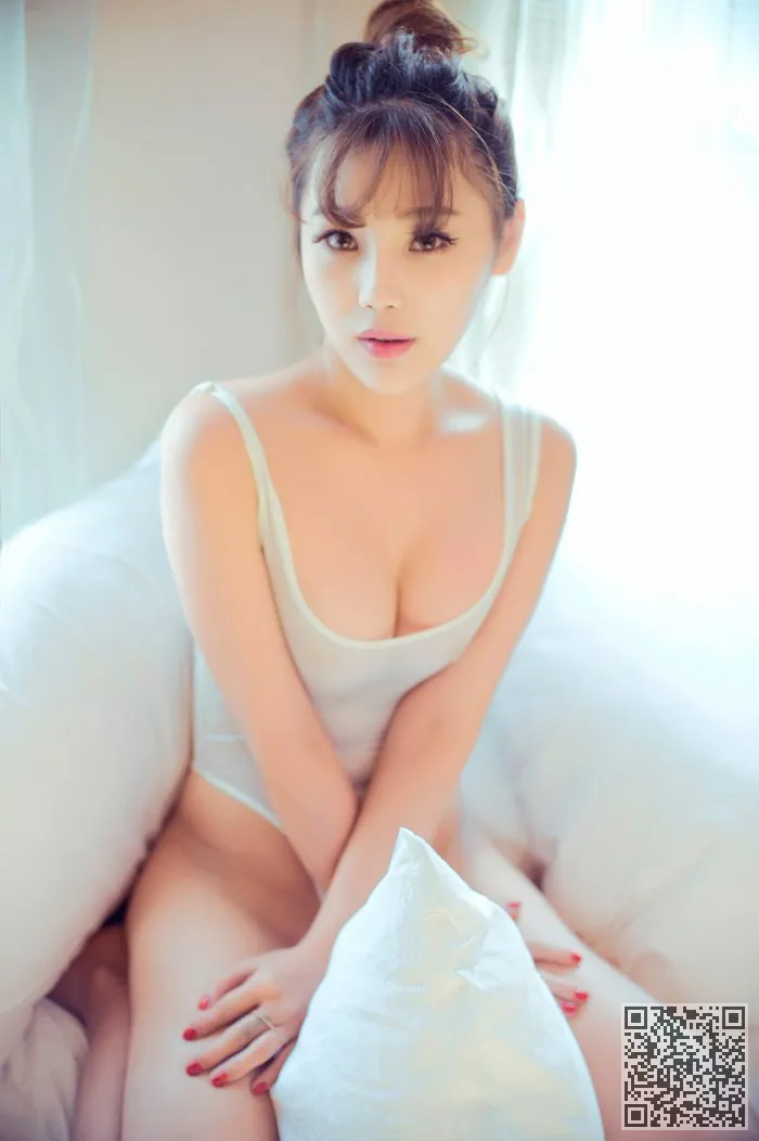 风情但妹妹周穿着漂亮的胸部、周予然、妹子、美乳、风情