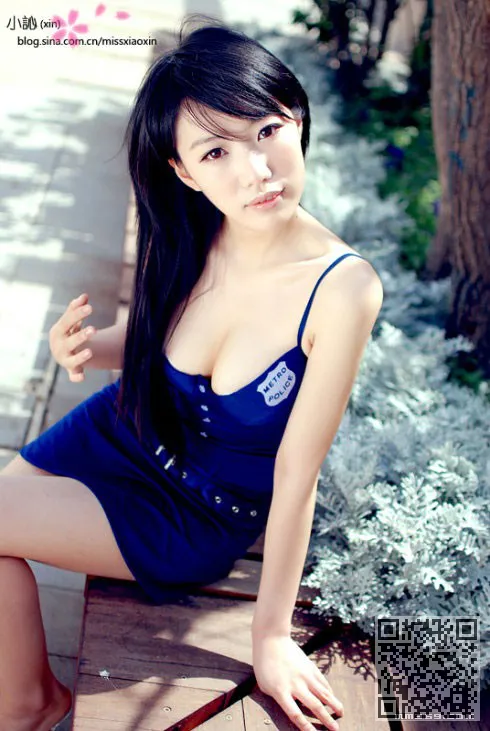 在边缘的性感和纯洁、性感、清纯