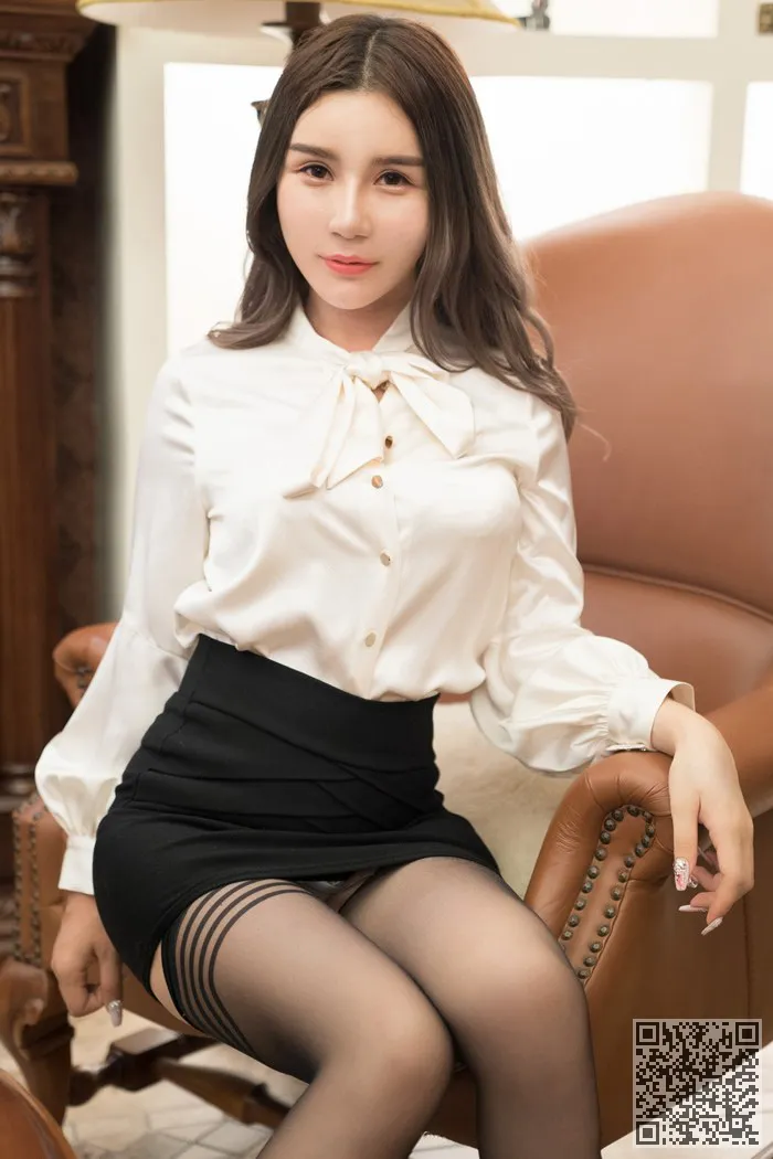 黑丝皇家姐姐陈文化OL脆制服显示美臀、御姐、美臀、陈秋雨、黑丝