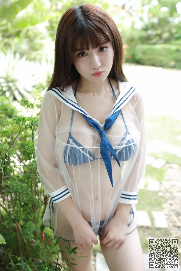 少妇娇萌萌透明薄纱尽显白嫩豪乳