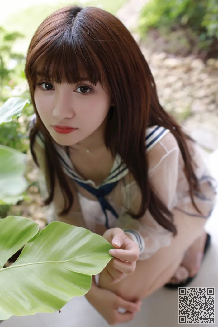少妇娇萌萌透明薄纱尽显白嫩豪乳