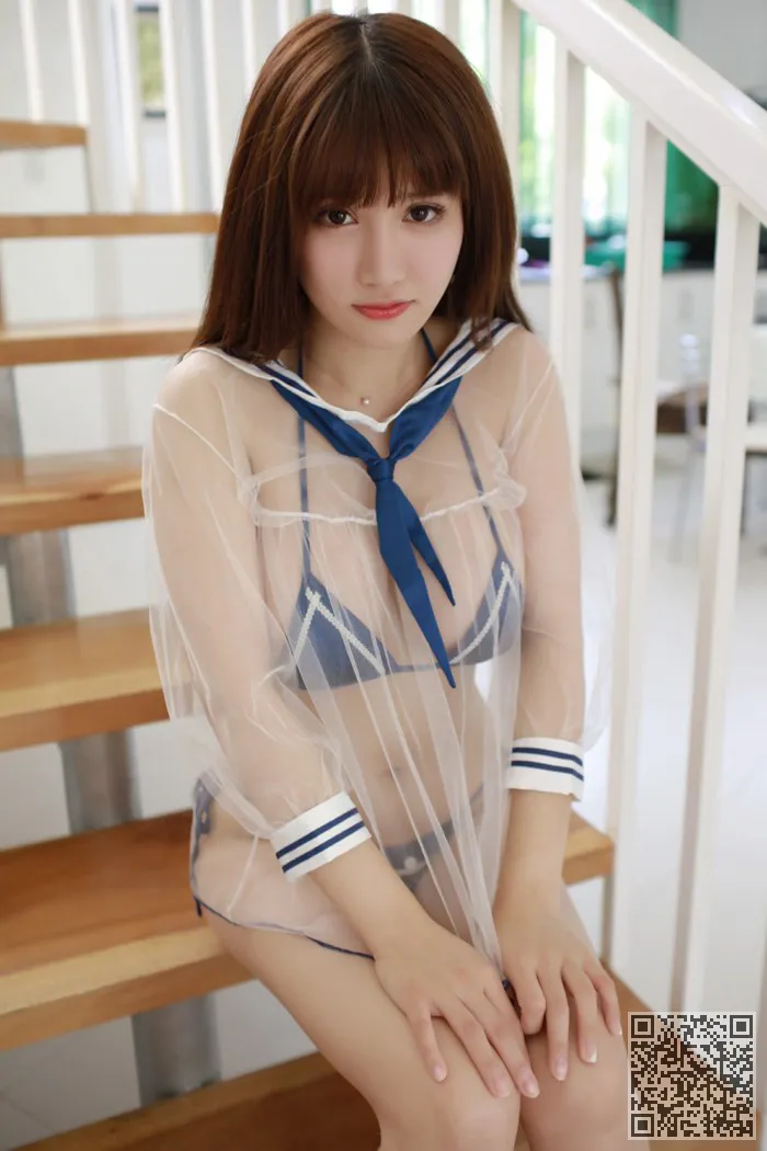 少妇娇萌萌透明薄纱尽显白嫩豪乳