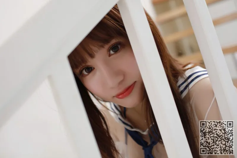少妇娇萌萌透明薄纱尽显白嫩豪乳