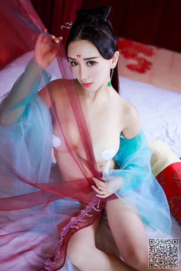 古代皇后邹晶晶真空上阵乳房这是移动、女王、真空、邹晶晶